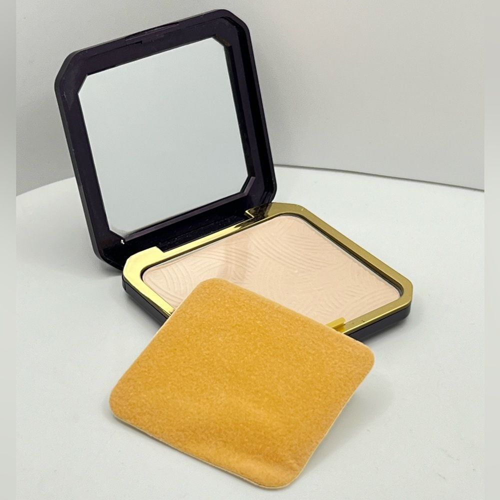 Vintage L’Oréal Visuelle Pressed Powder ~ Transparence Light Medium ~ New WO Box